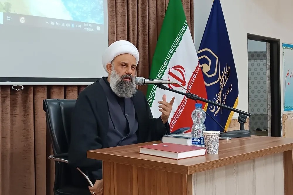 حوزه‌های علمیه خواهران مهد پرورش افسران جنگ نرم هستند