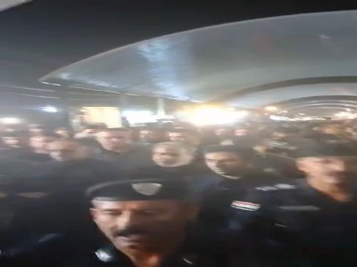 تصاویری از حضور عراقچی در راهپیمایی اربعین