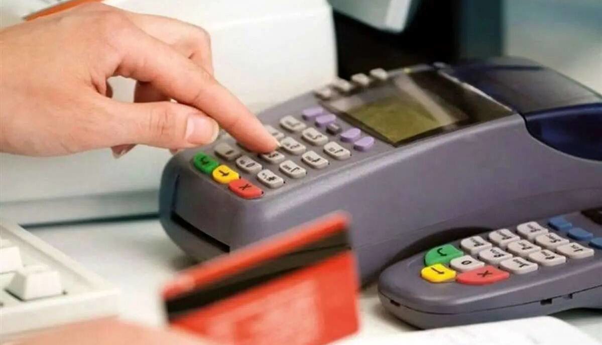 افشای اطلاعات بانکی ۱۲۰۰ شهروند تهرانی در یک غرفه میوه و تره‌بار