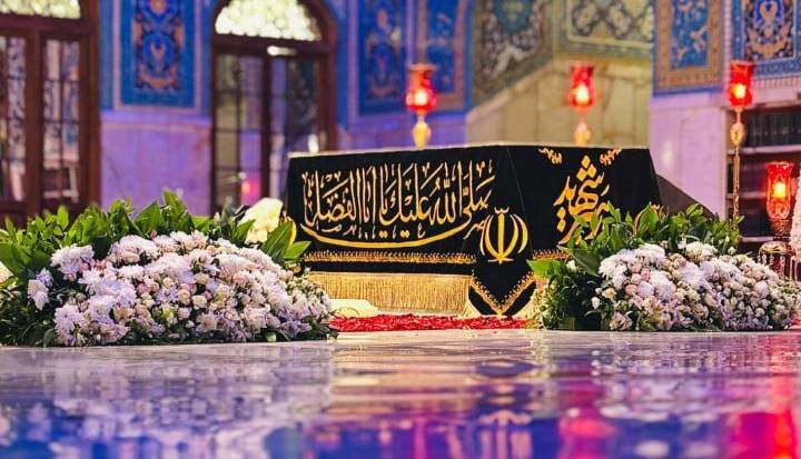 حال و هوای سحرگاه امروز رواق دارالذکر، مزار نورانی رهبر شهید انقلاب
