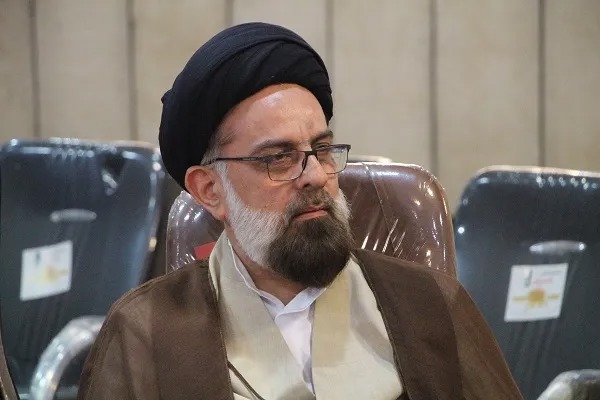 حوزه علمیه فارس باید متناسب با ظرفیت‌های علمی و فرهنگی استان تقویت شود