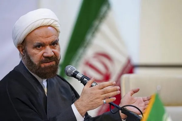 رسانه‌ها در تقویت ارزش‌های دینی و فرهنگی نقش‌آفرین باشند