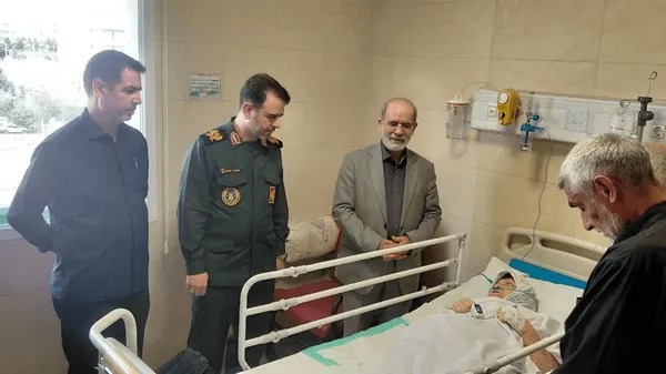 عیادت فرمانده سپاه زنجان از همسر و مادر سه شهید ارجمندی‌فر
