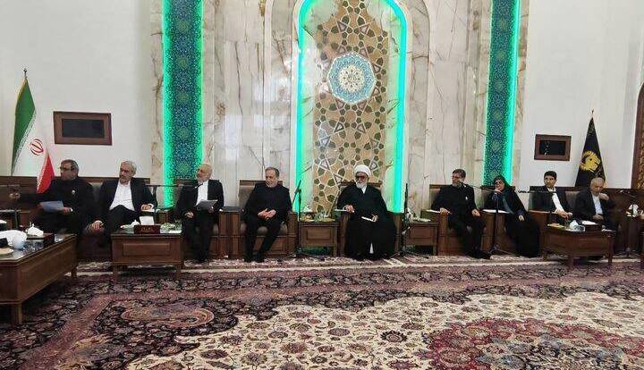 تصویب ۹ طرح تسهیل سفر زائران خارجی به مشهد در کارگروه امام رضا به ریاست عراقچی
