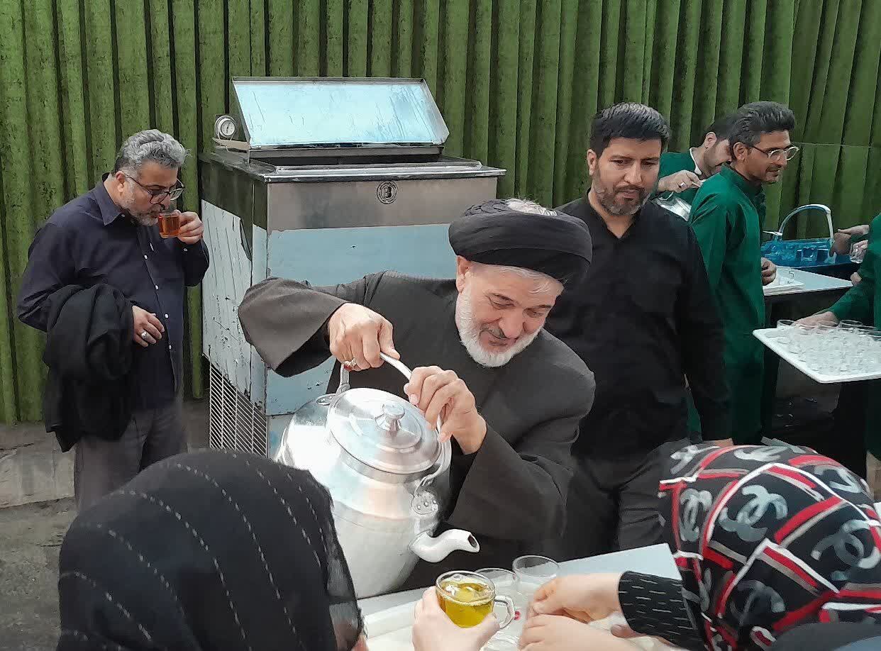 روحانیت؛ همواره در کنار ملت و مدافع حقوق مردم