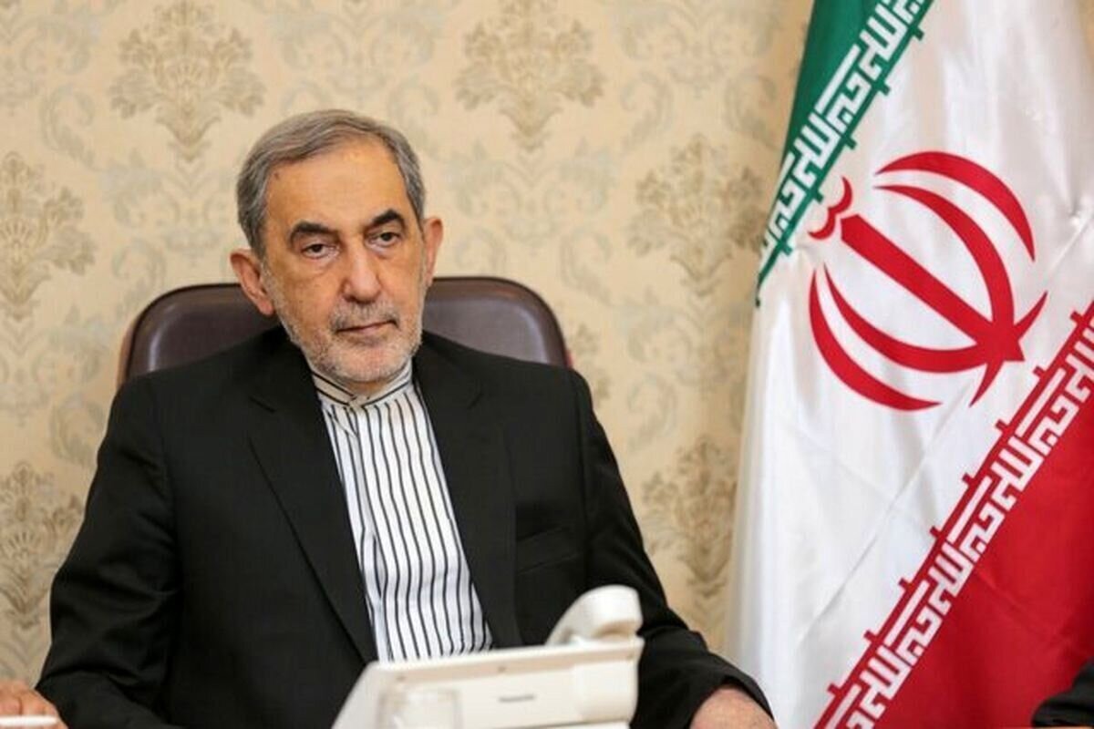 ولایتی: امروز خانواده آمریکایی هزینه قمار سردمدارانش را نقداً می‌دهد