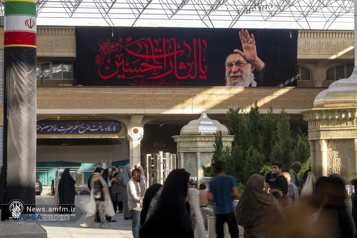 حرم کریمه اهل‌بیت (س) در آستانه مراسم چهلمین روز تدفین رهبر شهید انقلاب