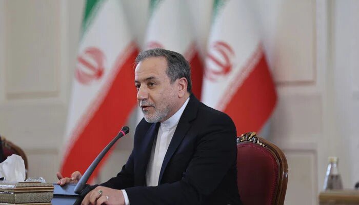 واکنش عراقچی به تهدید ترامپ برای آغاز جنگ اقتصادی علیه ایران