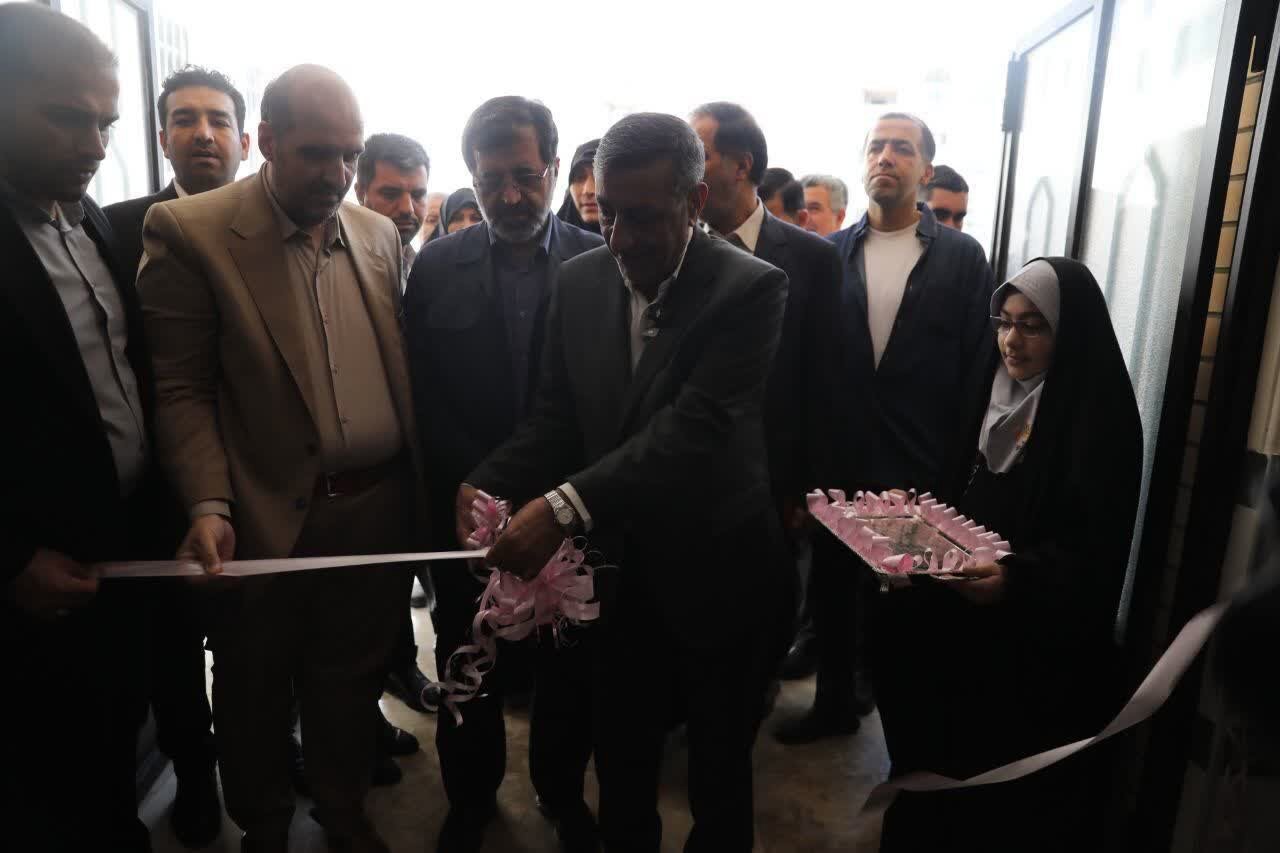 بهره‌برداری از مدرسه ۱۴ کلاسه خیرساز در قم با حضور معاون رئیس‌جمهور