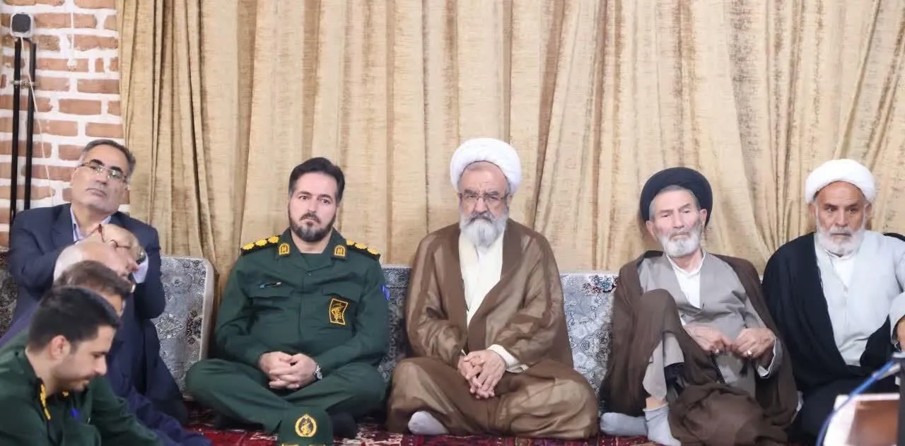 مسجد پایگاه معنویت و همبستگی اجتماعی است