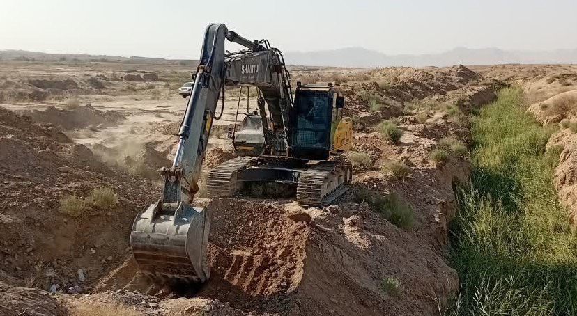 آغاز عملیات اجرایی طرح کانال انتقال آب روستای مجیدآباد بخش سلفچگان قم
