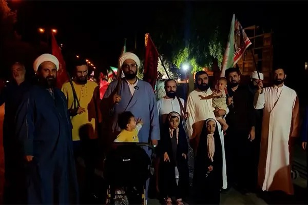 قم، پایگاه ولایت؛ طلاب و مردم در یک صف