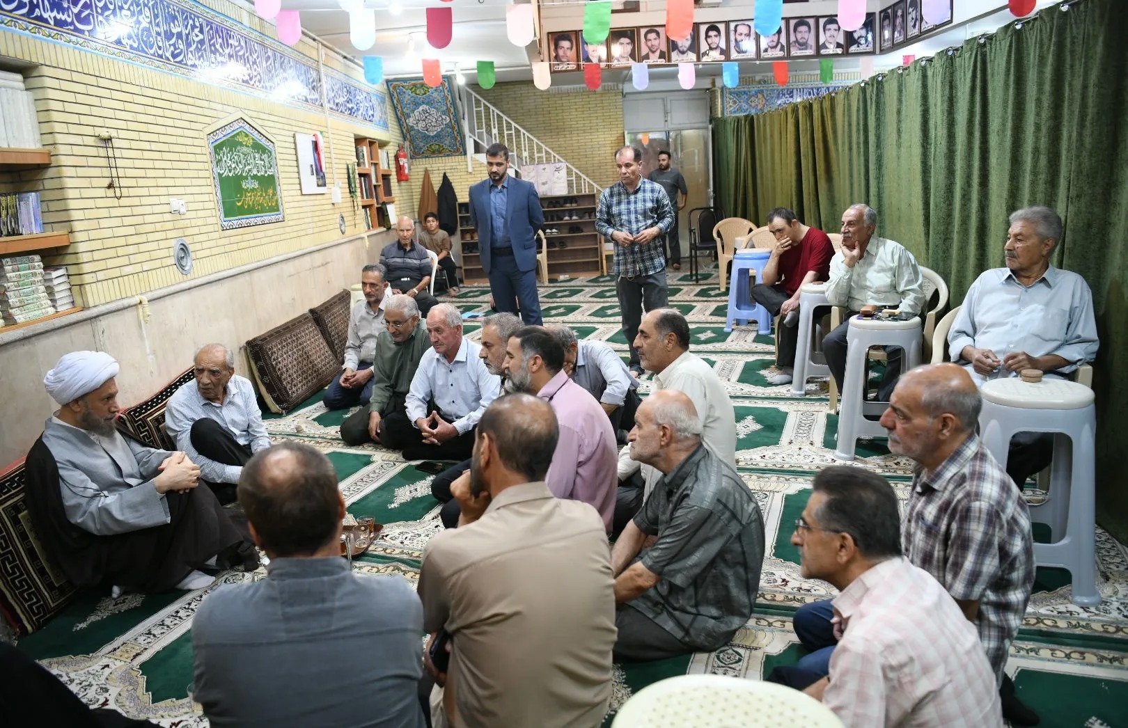 حضور سرزده امام جمعه شیراز در جمع اصحاب مسجد جوکار