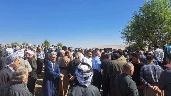 مراسم خاکسپاری ماموستا شهید محمد نزهتی برگزار شد