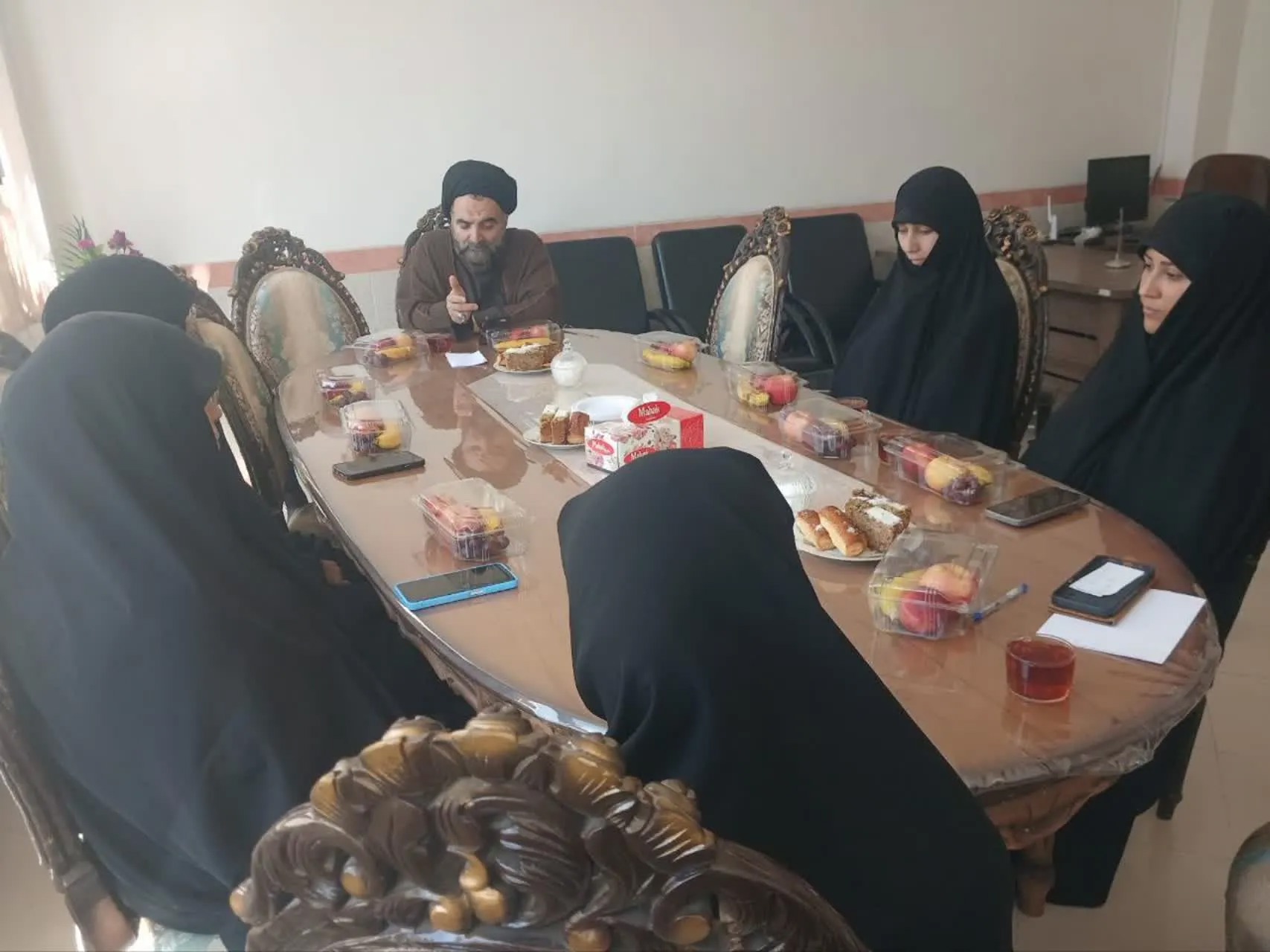 مطالبات آموزشی و پژوهشی طلاب مراغه در دیدار با مدیر حوزه‌های علمیه خواهران کشور بررسی شد