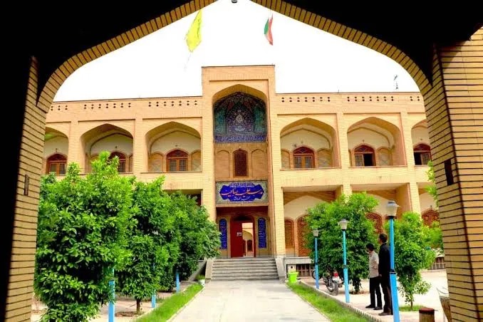 آیین افتتاحیه سال تحصیلی مدرسه علمیه صالحیه کازرون برگزار شد