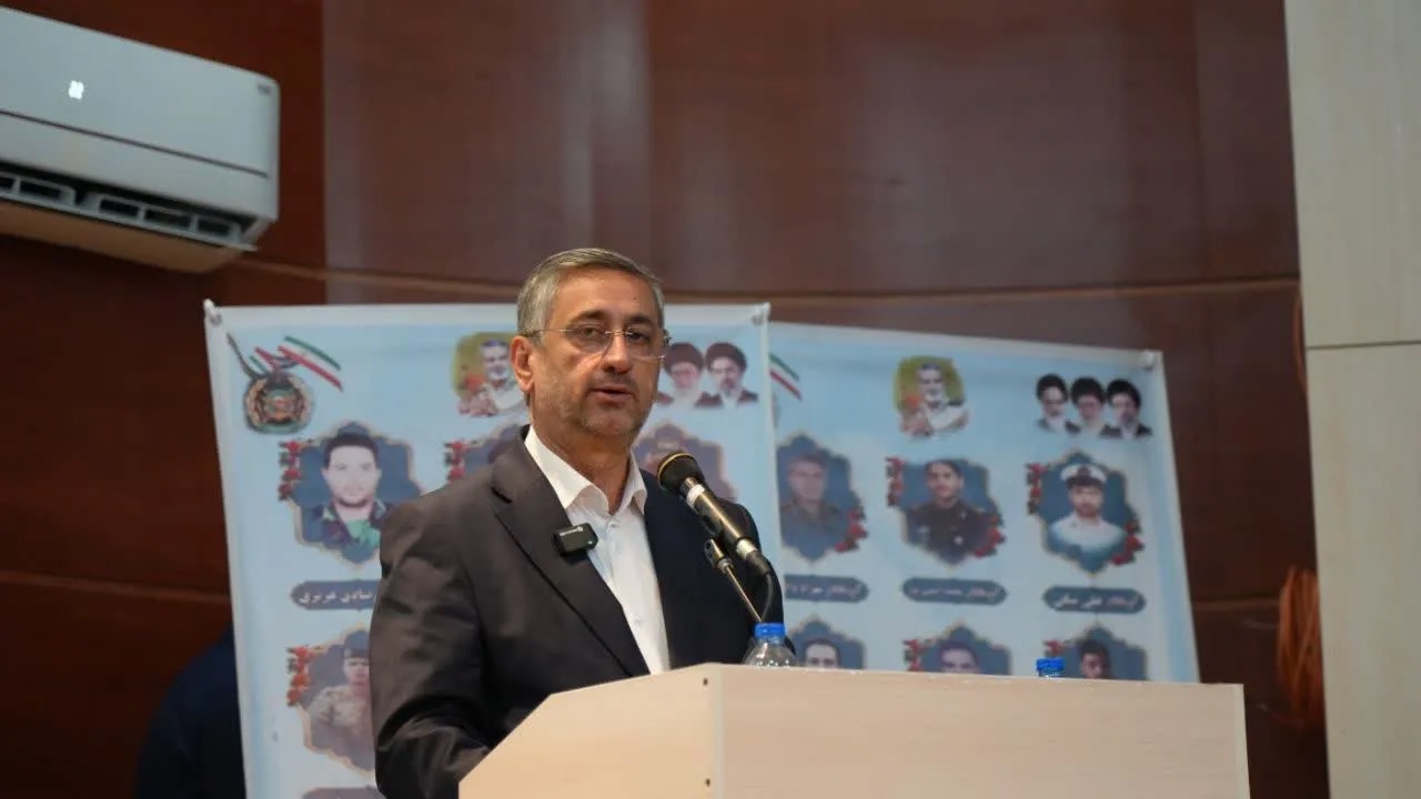 خانواده شهدا، اسوه ایمان و تقوی در جامعه هستند