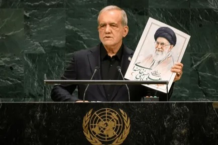 از جنگ نمی‌ترسیم و تا پای جان برای دفاع از ایران ایستاده‌ایم/ متجاوز را پشیمان خواهیم کرد