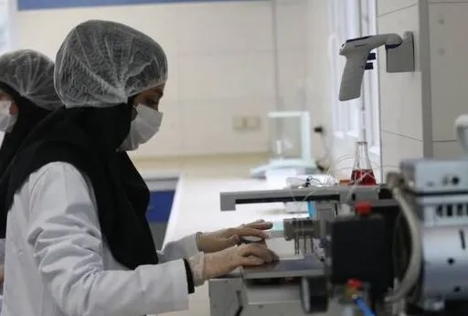 عرضه انسولین ایرانی از دی‌ماه؛ خودکفایی در تولید شیرخشک تا ۱۴۰۷