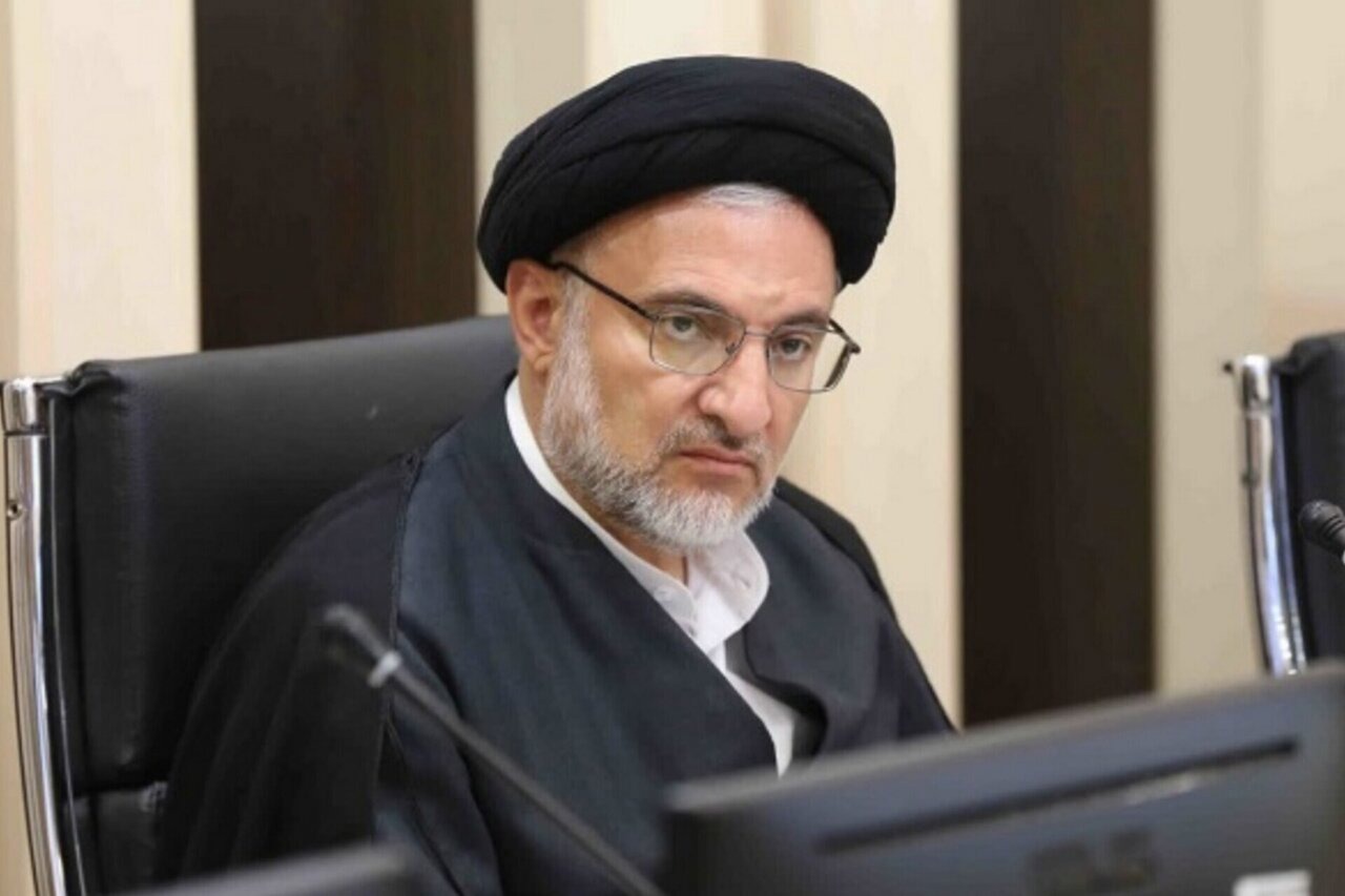 نقش امامزادگان در خدمت‌رسانی اجتماعی و انسجام جامعه پررنگ‌تر شده است