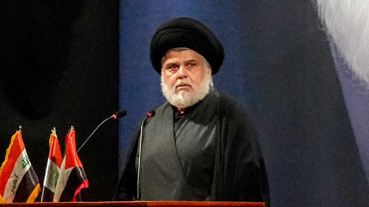 مقتدی صدر تیپ روز موعود را منحل کرد