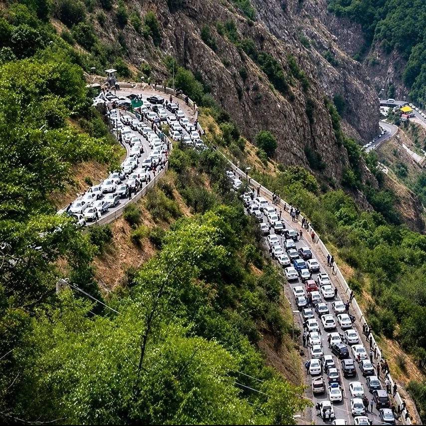 جاده چالوس و آزادراه تهران ـ شمال یک‌ طرفه شد