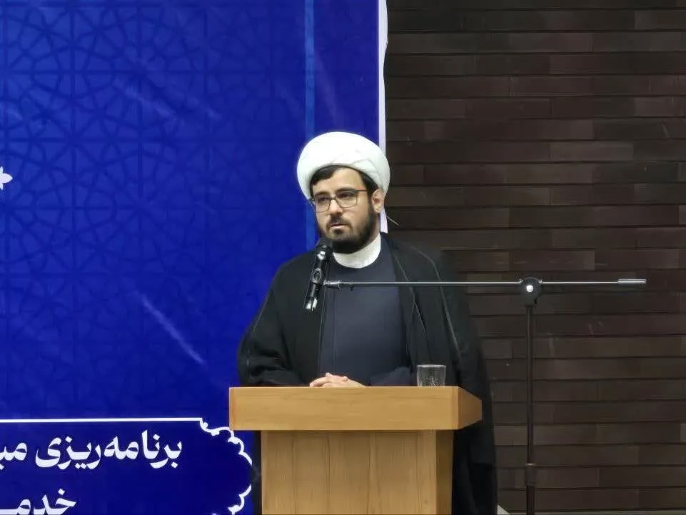 لزوم توسعه خدمات معیشتی، بازطراحی شیوه‌های خدمت‌رسانی و تقویت ارتباط مستقیم با طلاب