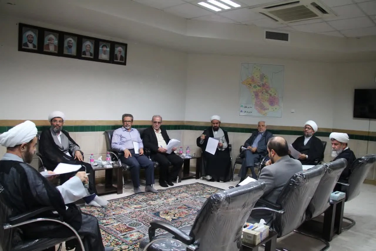 نشست نهایی کارگروه‌های طرح «عفاف و حجاب» حوزه علمیه فارس