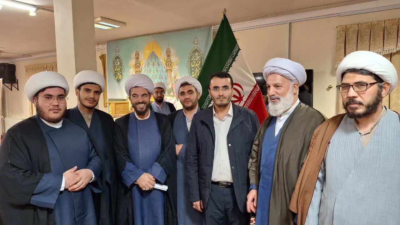 دیدار دکتر متفکرآزاد با علمای شهر تبریز در مدرسه علمیه حضرت ولیعصر