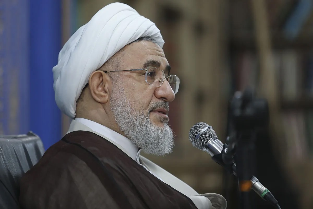 تقدیر آیت‌الله اراکی از جانفشانی نیروی انتظامی