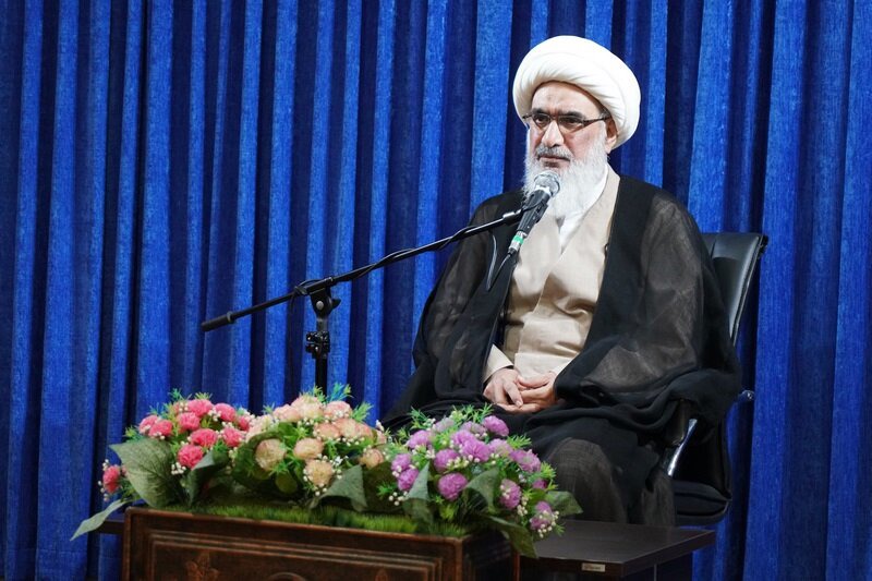 صفایی بوشهری: ایستادگی در برابر تهاجم دشمن، ضامن بقای تمدن اسلامی است