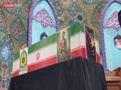 وداع پرشور مردم قم با پیکر شهید حمله تروریستی سیستان‌ و بلوچستان