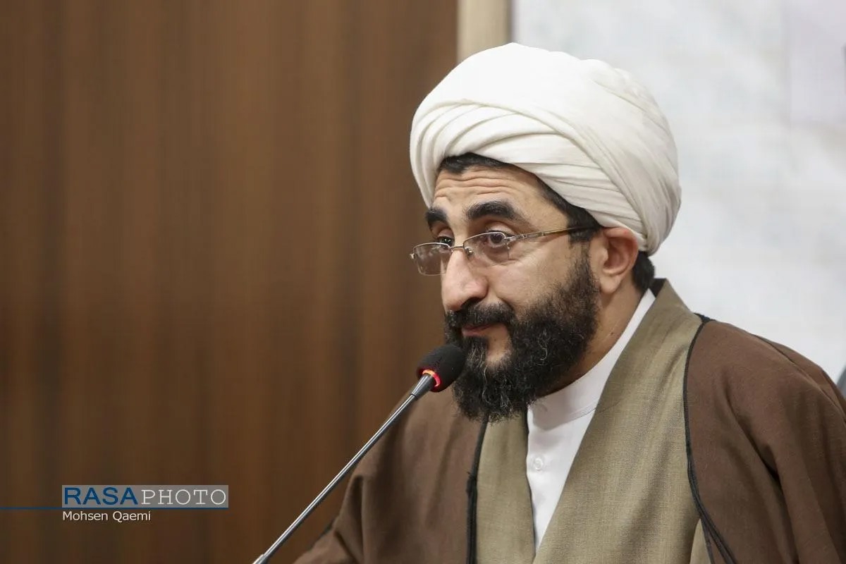 مسیر آموزش حوزوی متناسب با نیازهای امروز جامعه بازنگری شود