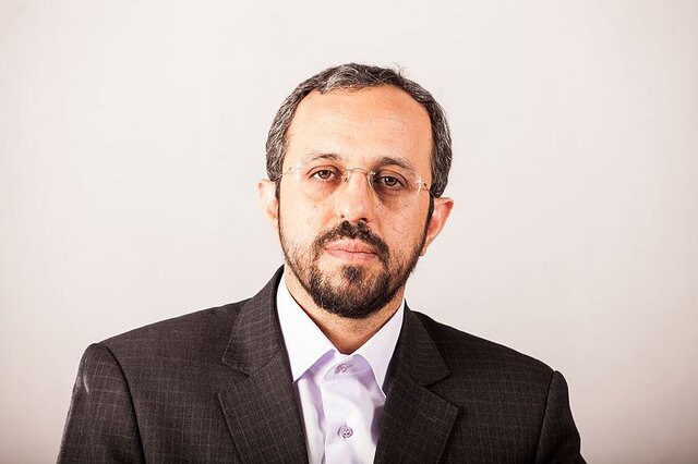 احدیان خطاب به جلیلی: تقویم وحدت از روز گرفتاری دوستان آغاز نمی‌شود