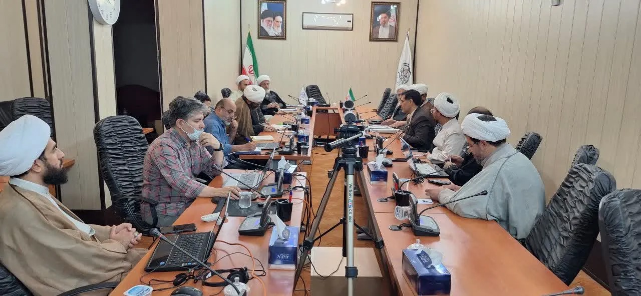 بررسی، تحلیل و شناخت وضعیت حجاب و عفاف در قم در شورای تخصصی حوزوی