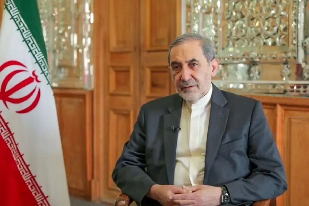 آمریکای بی‌سواد تاریخ بخوان!