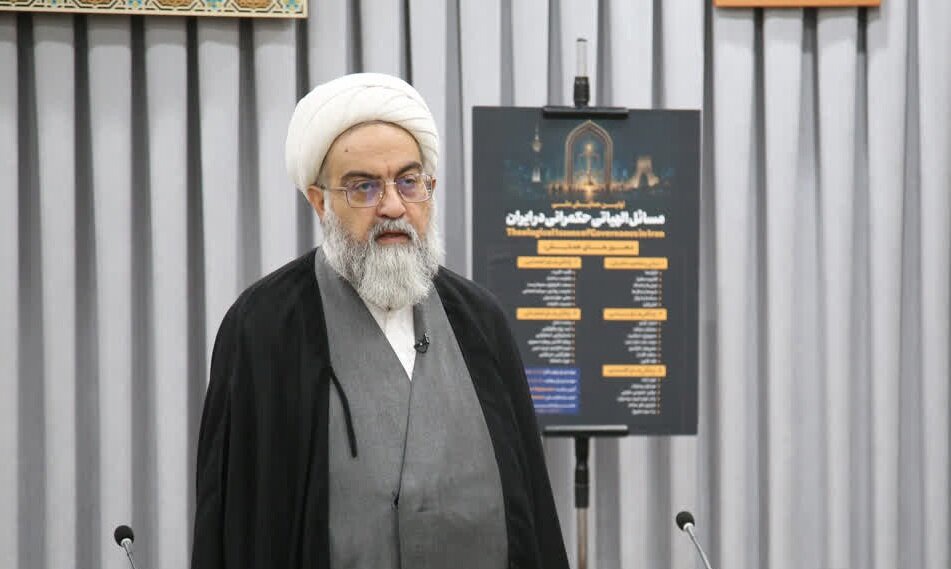 حکمرانی بدون مبانی الهیاتی به الگوی مطلوب اداره جامعه نمی‌رسد/ حکمرانی اسلامی نیازمند عبور از نگاه صرفاً تکنیکی به اداره جامعه