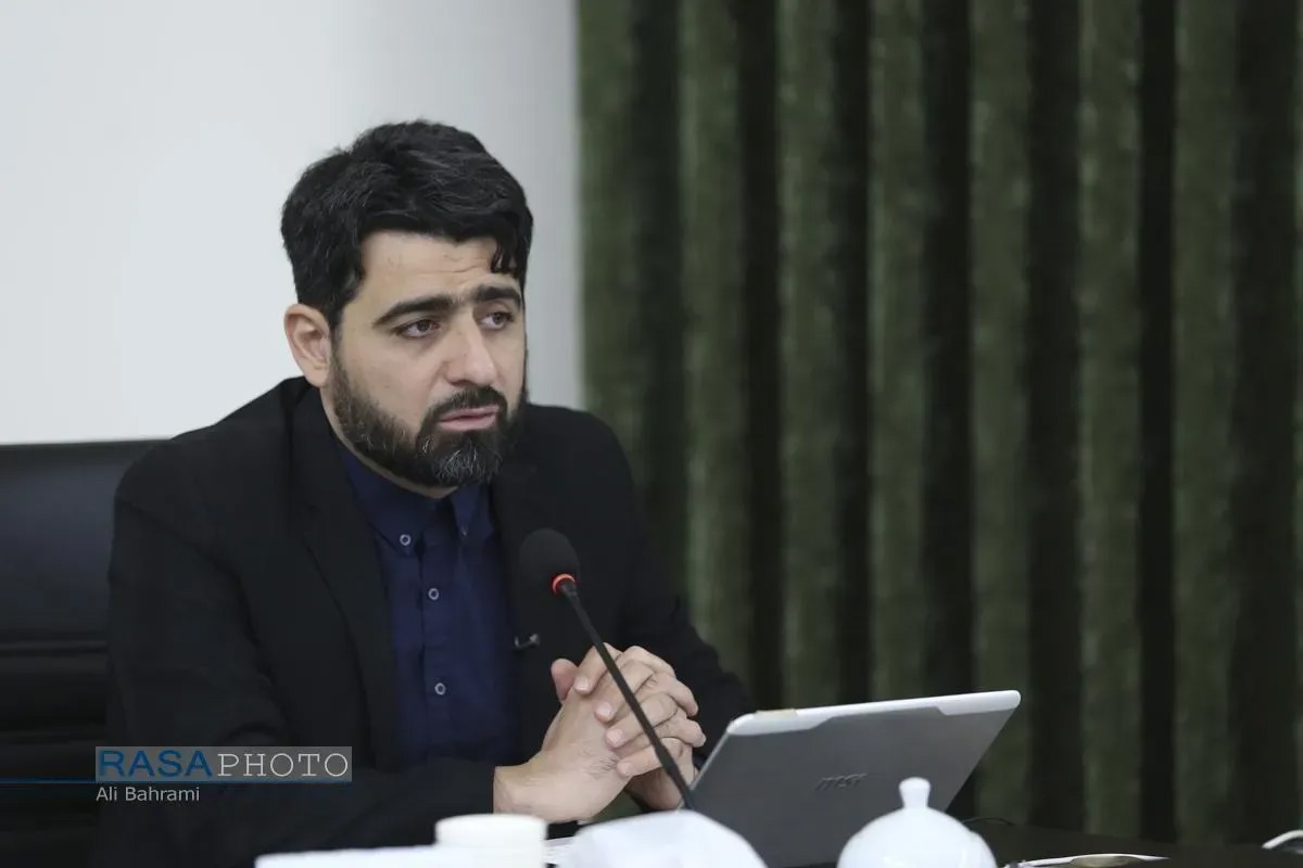 آشنایی با مبانی خبرنویسی، گامی ضروری برای تربیت خبرنگاران تخصصی بهائیت‌شناسی