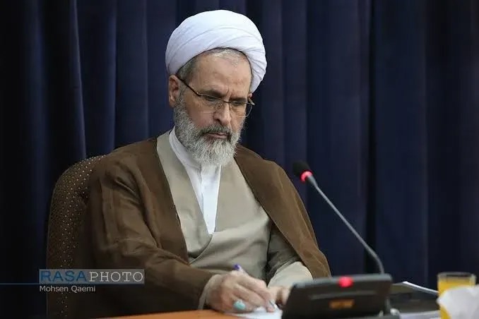 تسلیت آیت الله اعرافی در پی درگذشت پدر شهید سپهبد موسوی