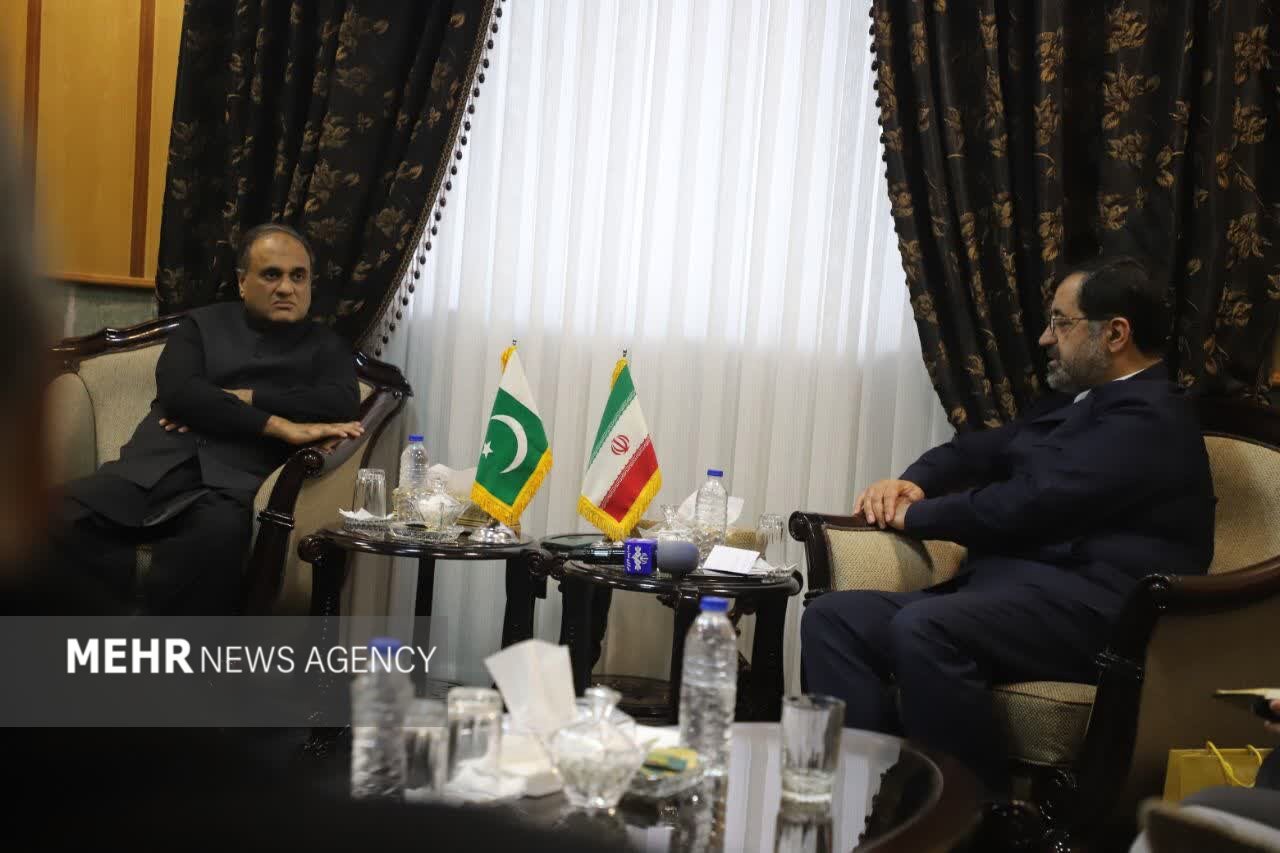استاندار قم: خدمات کنسولی به اتباع پاکستانی در قم توسعه می‌یابد