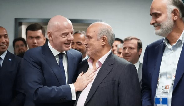 رای ایران به طرف رئیس فیفا چرخید