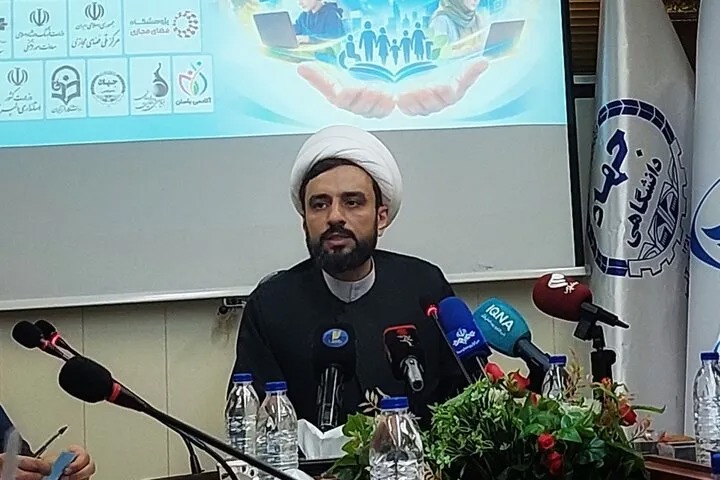 از قدرت رسانه‌ها تا سلطه الگوریتم‌ها