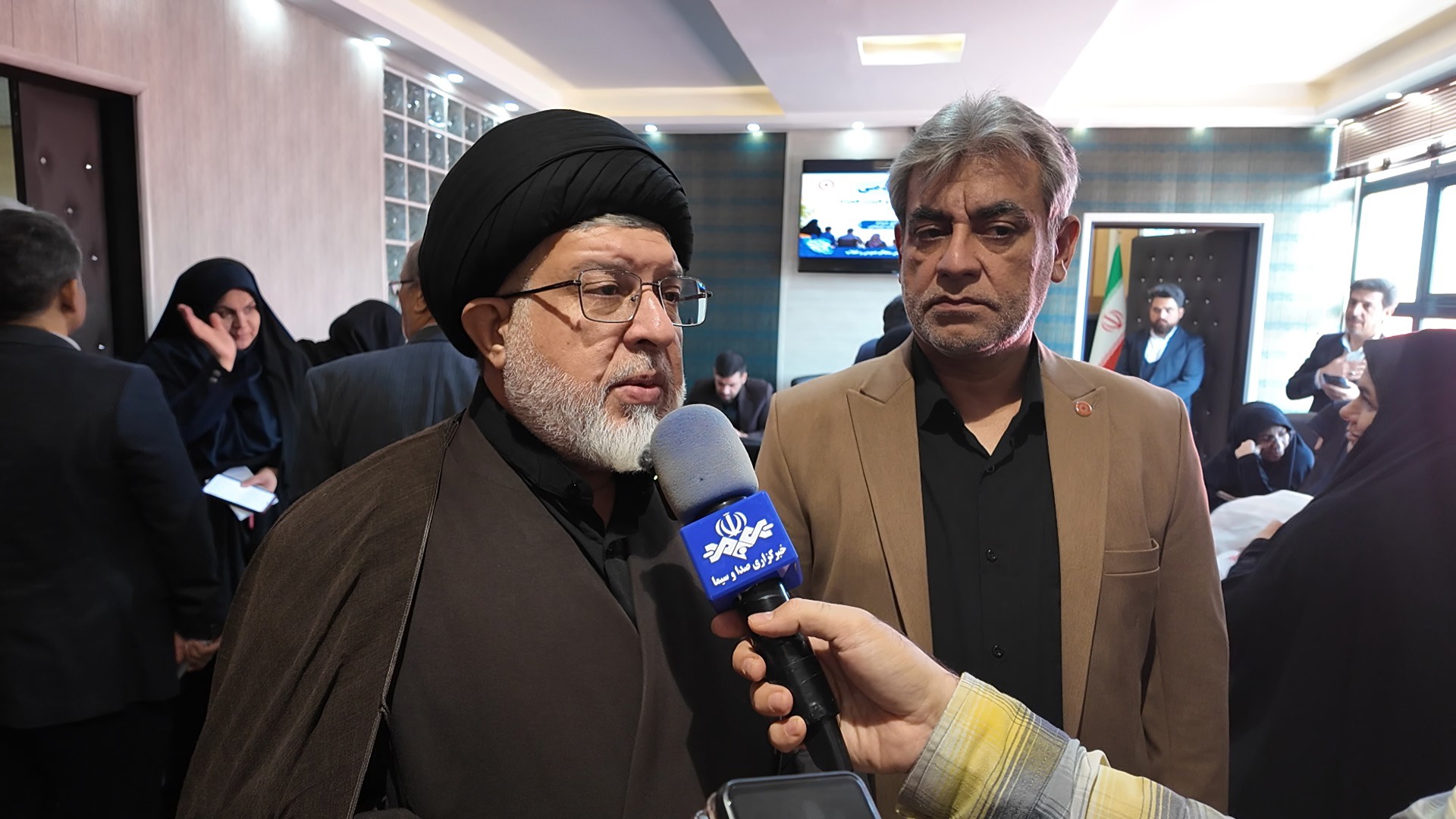 رسیدگی به ۲۰ پرونده قضایی مددجویان بهزیستی قم در دیدار مستقیم رئیس کل دادگستری