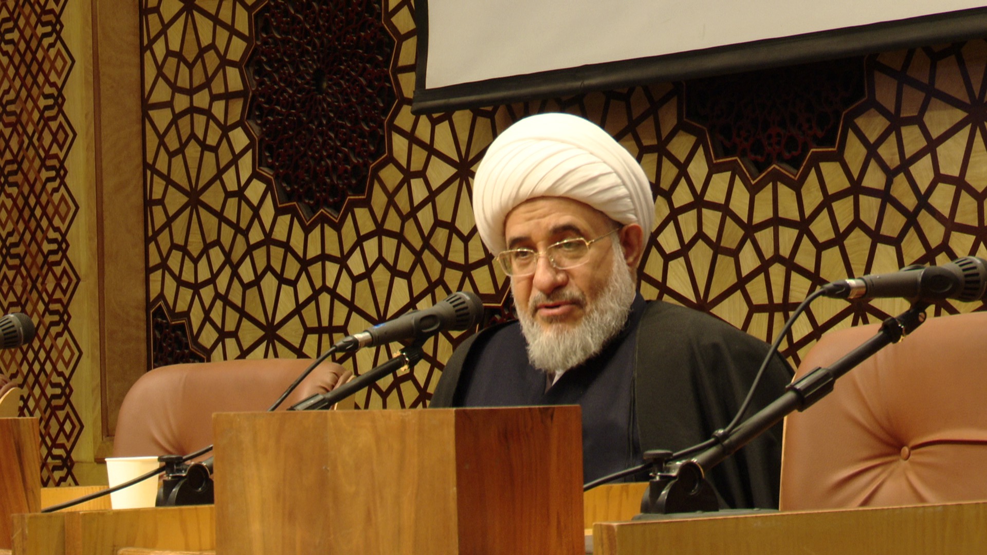 آیت‌الله اراکی: حوزه و روحانیت برای پاسخگویی به نیاز‌های جهانی به تحول تشکیلاتی نیاز دارند