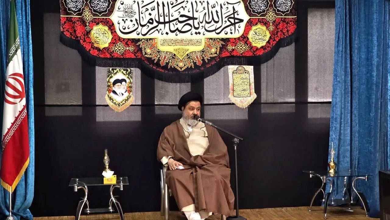 رفتار حضرت زهرا برخاسته از معرفت الهی و همراه با عصمت بود