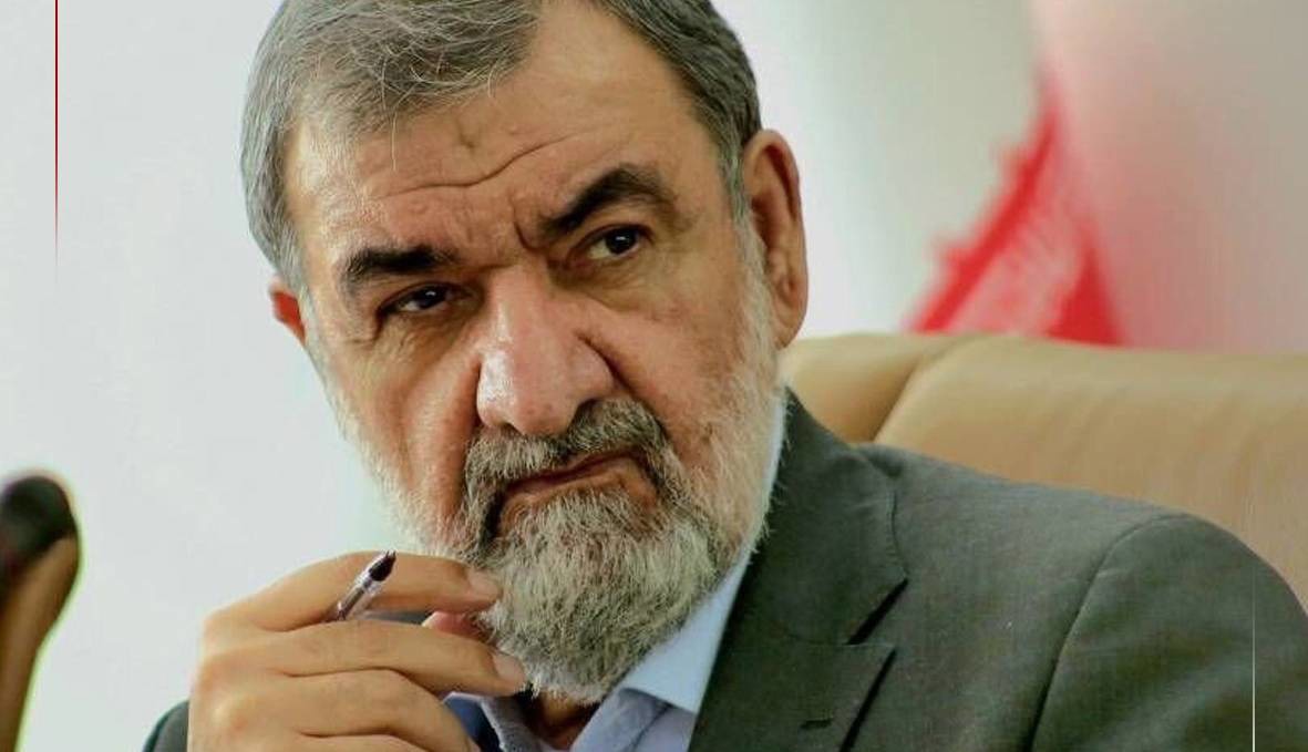 سرلشکر رضایی: اشراف کامل رهبر معظم انقلاب بر مسائل مختلف، عامل سرافرازی کشور است