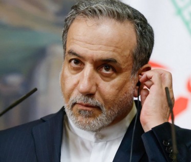 عراقچی: پیام معاون رئیس‌جمهور آمریکا با دقت بررسی شده است