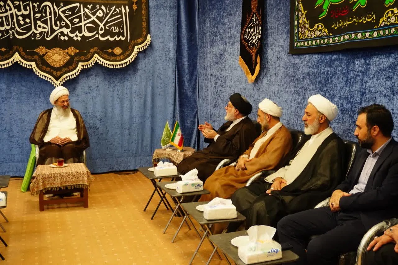 تأکید آیت‌ الله فقیهی بر عدالت‌محوری و جلب رضایت مردم/تقدیر از فعالیت‌های دادگستری و دادستانی قم